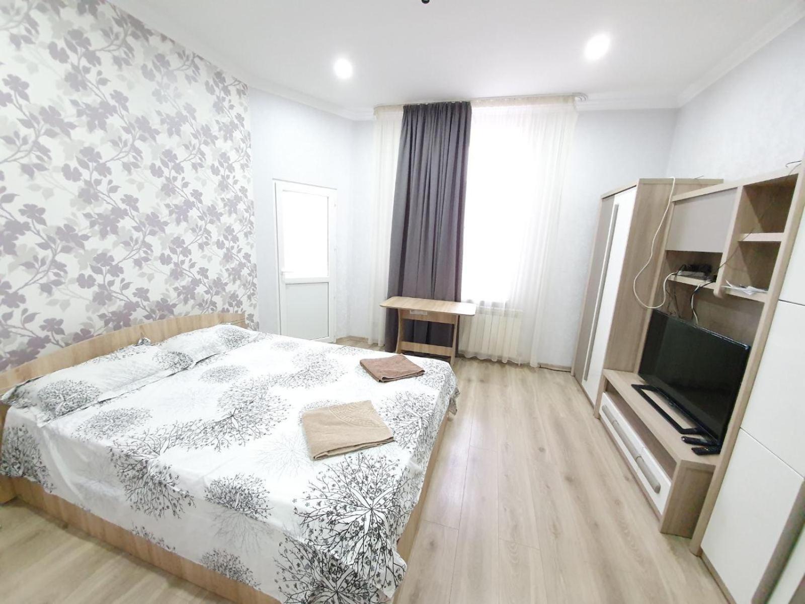 Tourist Home At Stefan Cel Mare With 2 Rooms คีชีเนา ภายนอก รูปภาพ