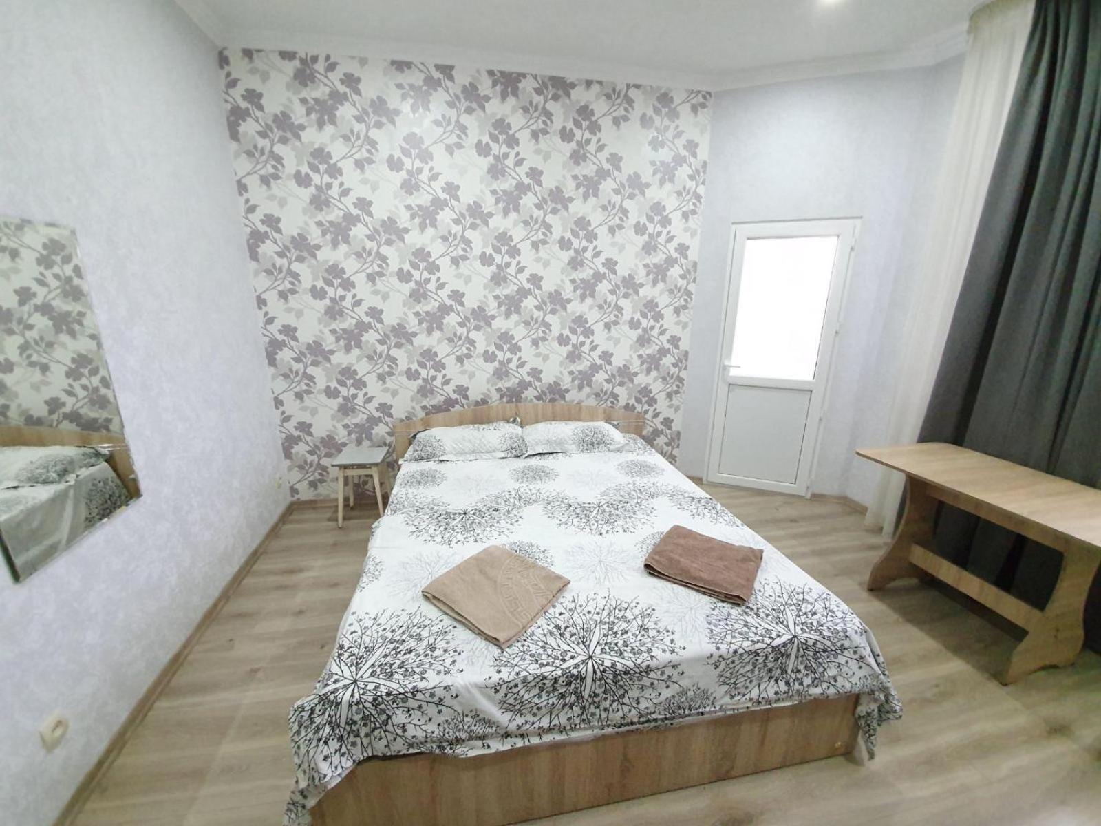 Tourist Home At Stefan Cel Mare With 2 Rooms คีชีเนา ภายนอก รูปภาพ
